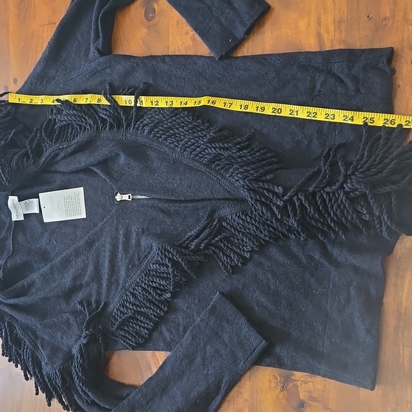 NWT Soft Surroundings Black Wool Blend V-Neck Sweater with Fringe Size Medium - Picture 7 of 12